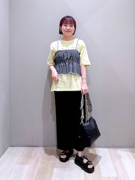 「LEPSIM（レプシィム）の14ゲージニットナロースカート　242468（スカート、ブラック系）」を使った、ayaka_lepsimさん（レディース・158cm）の春コーディネート