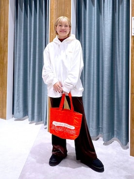 「アイテム（トートバッグ、オレンジ系）」を使った、ayaka_lepsimさん（レディース・158cm）の秋コーディネート