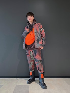 「アイテム（デニムパンツ、レッド系）」を使った、海輝/かいきさん（メンズ・180cm）の秋コーディネート