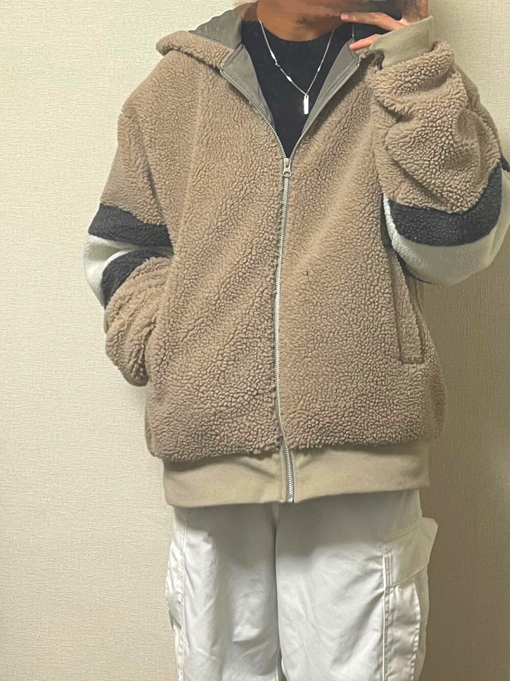 「休日コーデ、カジュアル、シンプル、シンプルスタイル、ビックシルエット、ootd、いいね、save、フォローお願いします🤑、GU、今日のコーデ、ゆるコーデ、GUコーデ、プチプラ、プチプラコーデ、カーゴパンツ、大学生」｜「GUのGUのアイテム多いのでひとつにまとめます。質問あればコメントお願いします！！（その他、ホワイト系）」を使った、ReN(れん)   さん（メンズ・172cm）の冬コーディネートの1枚目の写真