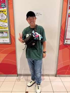 「アイテム（デニムパンツ）」を使った、tomoさん（メンズ・163cm）の秋コーディネート