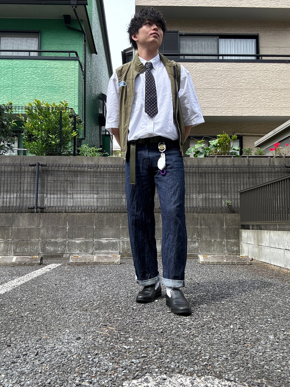 美品　エルメス　ネクタイ　茶色ベージュ　ギター　総柄　古着コーデ きいろ｜古着のネクタイを使ったコーディネート - WEAR