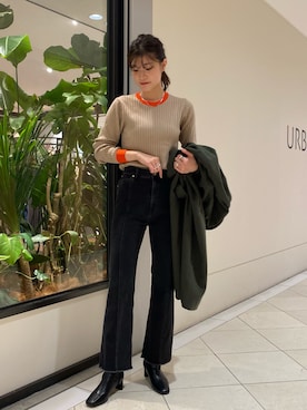 「URBAN RESEARCH（アーバンリサーチ）のアイテム（チェスターコート）」を使った、萌桃さん（レディース・164cm）の秋コーディネート