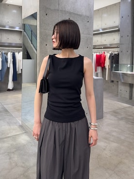 「URBAN RESEARCH（アーバンリサーチ）のmohi　メタルリングサンダル（サンダル、ブラック系）」を使った、萌桃さん（レディース・165cm）の夏コーディネート
