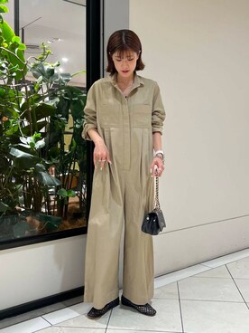 「ブルベ冬×秋カラーコーデ」｜「アイテム（オールインワン・サロペット）」を使った、萌桃さん（レディース・165cm）の秋コーディネート