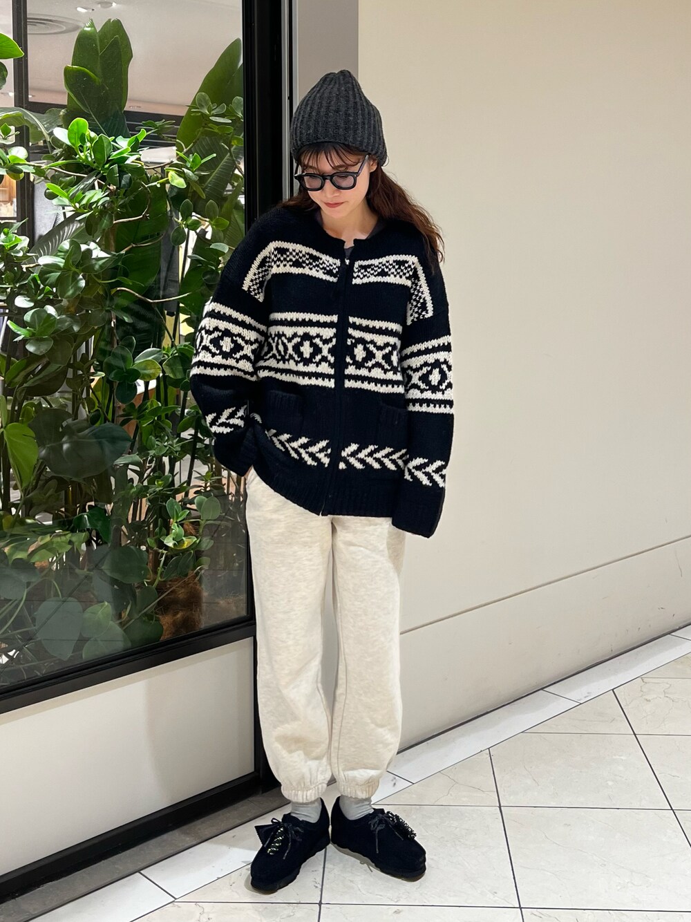 URBAN RESEARCH（アーバンリサーチ）の「ハンドニットカウチンZIPUP