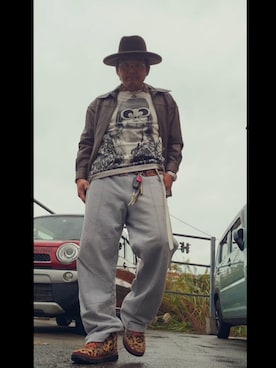 「アイテム（スウェットパンツ）」を使った、hiroyukeeeeeeさん（メンズ・179cm・40代）の秋コーディネート