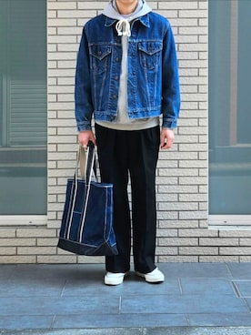 「Levi's（リーバイス）のアイテム」を使った、D・BLUEさん（メンズ・170cm）の春コーディネート