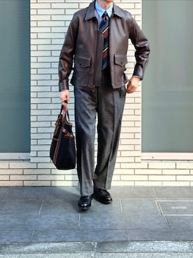 「アイテム（ミリタリージャケット）」を使った、D・BLUEさん（メンズ・170cm）の秋コーディネート