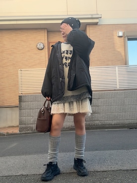 「アイテム（レッグウォーマー）」を使った、teyonnngさん（レディース・159cm）の冬コーディネート