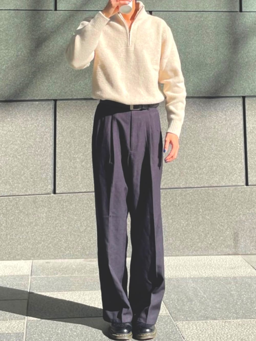 「大人コーデ、韓国ファッション、カジュアルコーデ、シンプルコーデ、秋服、オーバーサイズ、メンズコーデ、ハーフジップ、ワイドパンツ、GU、GUコーデ、ユニクロコーデ、UNIQLO、プチプラコーデ、プチプラ」｜「Instagramやってますのアイテム（その他、ホワイト系）」を使った、たくみさん（メンズ・175cm）の秋コーディネートの1枚目の写真