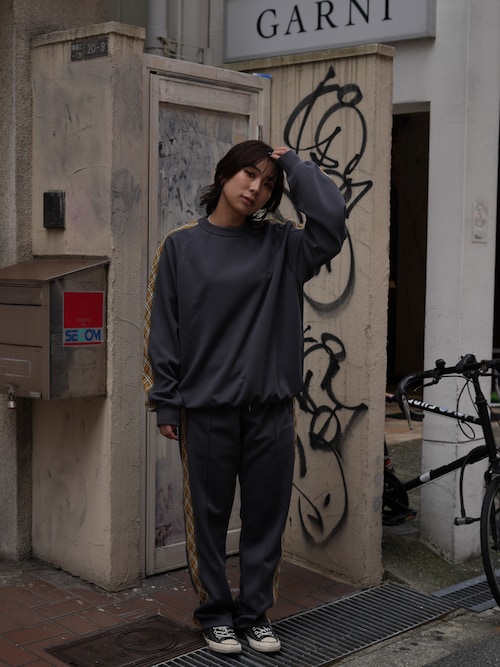 schottのジャージを使った「セットアップ」の人気ファッション