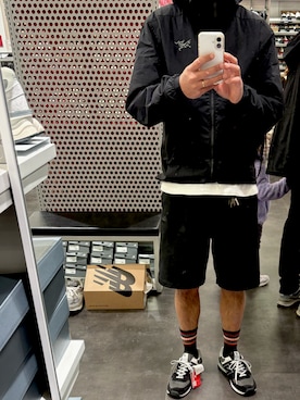 「アイテム（スニーカー）」を使った、NBおじさんさん（メンズ・179cm）の冬コーディネート