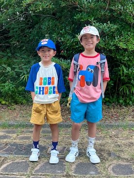「BOBO CHOSES（ボボショーズ）のMulticolor Bobo Choses ranglan T-shirt（Tシャツ/カットソー）」を使った、あおりゅーさん（キッズ・110cm）の夏コーディネート