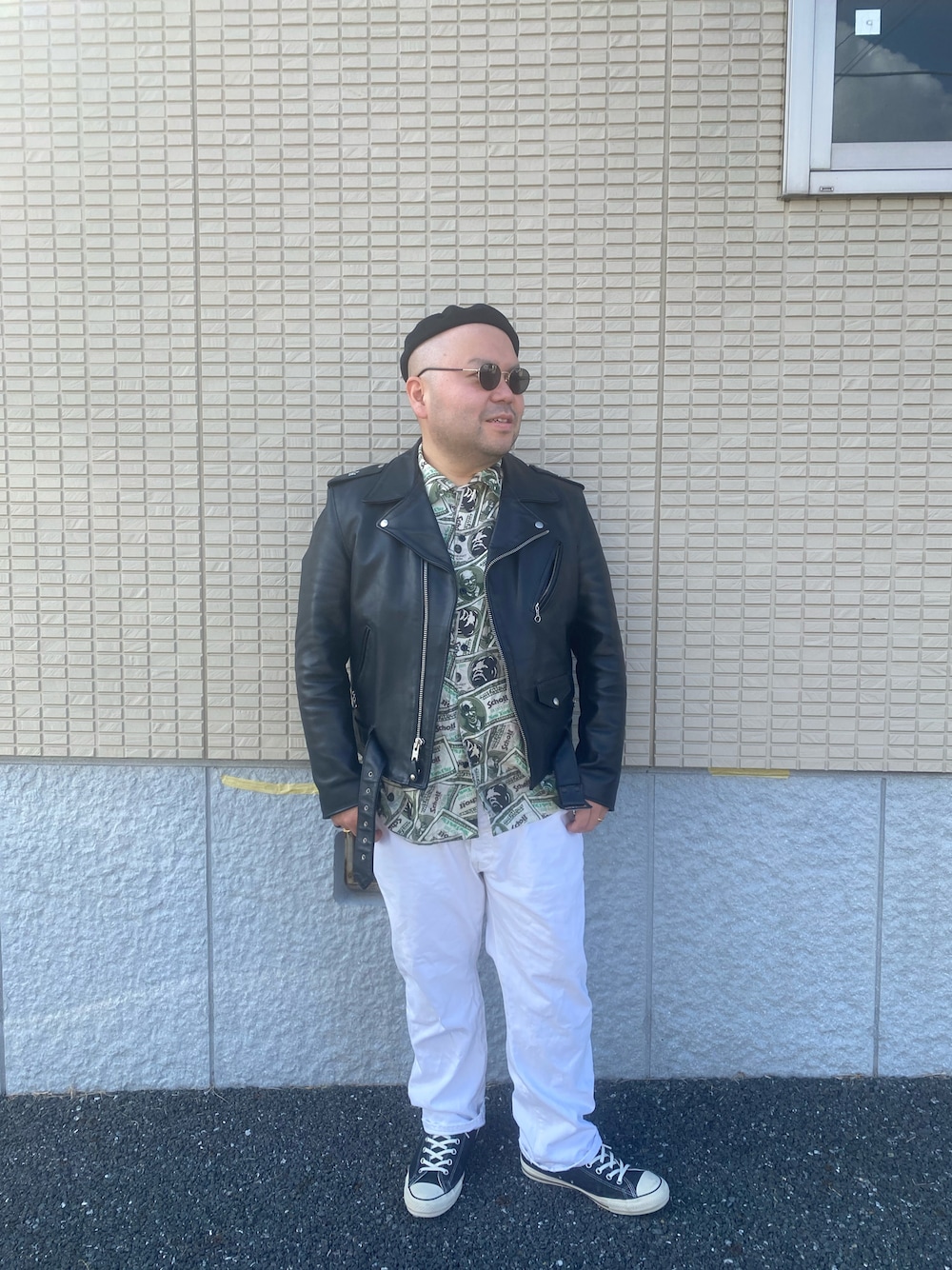 「サングラス、ライタースジャケット、SCHOTT、EDIFICE、Levi's」｜「schottのアイテム（ライダースジャケット、ブラック系）」を使った、yuuuu5511さん（メンズ・169cm）の春コーディネートの1枚目の写真