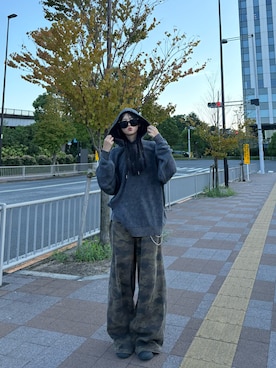 「アイテム（カーゴパンツ）」を使った、sara さん（レディース・163cm）の秋コーディネート