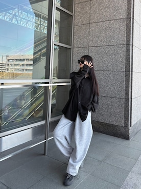 「アイテム（スウェットパンツ）」を使った、sara さん（レディース・163cm）の秋コーディネート