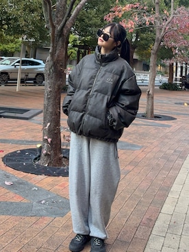 「アイテム（スウェットパンツ）」を使った、sara さん（レディース・163cm）の冬コーディネート