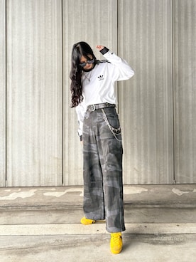 「アイテム（ベルト）」を使った、sara さん（レディース・163cm）の秋コーディネート