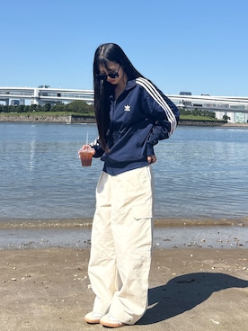 「adidas Originals（アディダスオリジナルス）のアイテム（スニーカー）」を使った、saraha さん（レディース・163cm）の秋コーディネート