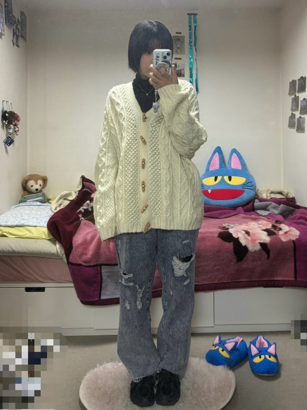 「最近のいい感じコーデ、ジーンズ、デニム、デニムパンツ、ニット、古着MIX、古着、古着コーデ、タートルネック」｜「古着のアイテム（ジャケット/アウター、ホワイト系）」を使った、みのりさん（レディース・163cm）の冬コーディネートの1枚目の写真