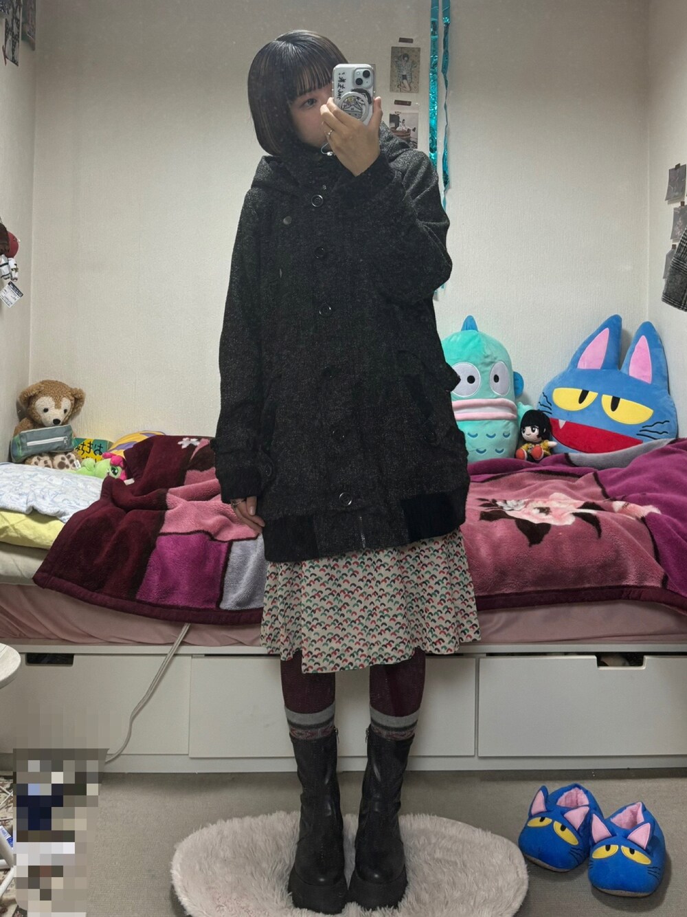 「冬コーデ、クリスマスに着たい服、マイベストコーデ2024、おでかけコーデ、休日スタイル、古着MIX、古着、古着コーデ、アウターコーデ、ブーツ、ワンピース、タイツ×靴下」｜「古着のアイテム（ワンピース、その他）」を使った、みのりさん（レディース・163cm）の冬コーディネートの1枚目の写真