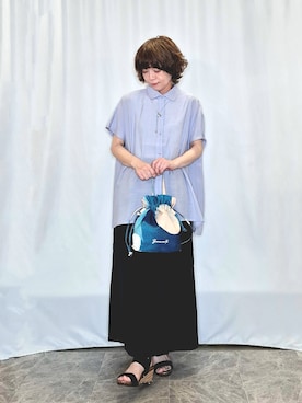 「SHOO・LA・RUE（シューラルー）の【ひんやり/UV】ほんのりシアーで上品な バックギャザーブラウス（シャツ/ブラウス、ブルー系）」を使った、ぬーさん（レディース・145cm）の夏コーディネート