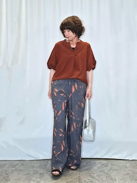 「SHOO・LA・RUE（シューラルー）の【洗濯後しわになりにくい／インせずきまる】麻調ハシゴレーススキッパーブラウス（シャツ/ブラウス、オレンジ系）」を使った、ぬーさん（レディース・145cm）の夏コーディネート