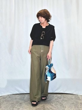 「SHOO・LA・RUE（シューラルー）の【洗濯後しわになりにくい／インせずきまる】麻調ハシゴレーススキッパーブラウス（シャツ/ブラウス、ブラック系）」を使った、ぬーさん（レディース・145cm）の夏コーディネート