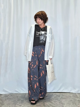 「SHOO・LA・RUE（シューラルー）の【洗濯機可/体型カバー】程よい透け感の ゆるシア―シャツパーカ（パーカー、ホワイト系）」を使った、ぬーさん（レディース・145cm）の夏コーディネート