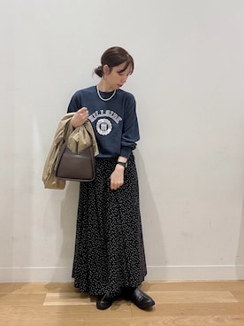 「SMELLY（スメリー）のアイテム」を使った、えばみ。さん（レディース・160cm）の秋コーディネート