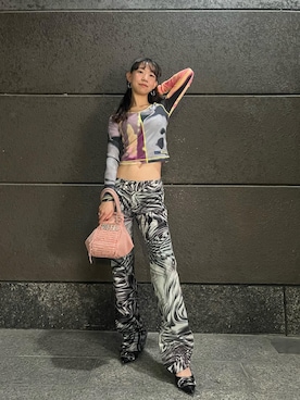 「DIESEL（ディーゼル）のアイテム（バッグ、ピンク系）」を使った、Chikanoさん（レディース・162cm）の秋コーディネート