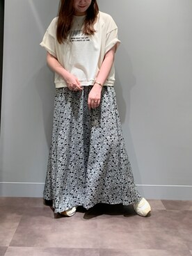 とみいなつみさんのコーディネート