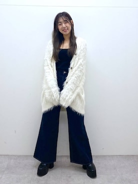 「PAGEBOY（ページボーイ）のモンスターフェザーカーディガン（カーディガン/ボレロ）」を使った、NIINAさん（レディース・164cm）の秋コーディネート