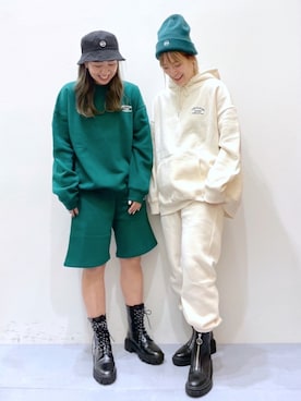 「PBLIM（ページボーイリム）のPAGEBOYLIM/ロゴ刺繍バケットハット2（ハット）」を使った、NIINAさん（レディース・164cm）の秋コーディネート