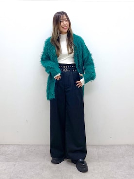 「PAGEBOY（ページボーイ）のモンスターフェザーカーディガン（カーディガン/ボレロ）」を使った、NIINAさん（レディース・164cm）の秋コーディネート