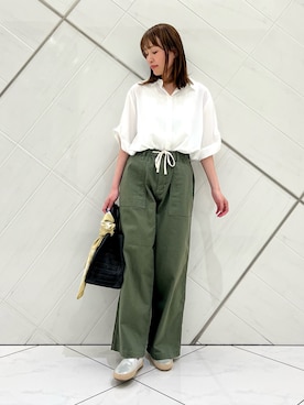 「URBAN RESEARCH DOORS（アーバンリサーチドアーズ）のタックスリーブシャツ（シャツ/ブラウス、ホワイト系）」を使った、IKUさん（レディース・161cm）の春コーディネート