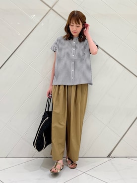 「URBAN RESEARCH DOORS（アーバンリサーチドアーズ）のFORK&SPOON　バンドカラーワイドシャツ（シャツ/ブラウス、ブラック系）」を使った、IKUさん（レディース・161cm）の夏コーディネート