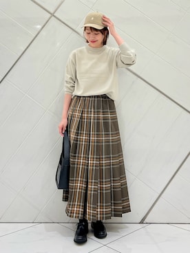 「アイテム（キャップ）」を使った、IKUさん（レディース・161cm）の秋コーディネート