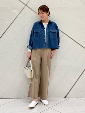 「URBAN RESEARCH DOORS（アーバンリサーチドアーズ）のデニムショート丈シャツ（シャツ/ブラウス、ブルー系）」を使った、IKUさん（レディース・161cm）の春コーディネート