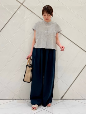 「URBAN RESEARCH DOORS（アーバンリサーチドアーズ）のストライプクロップドブラウス（シャツ/ブラウス、ブラック系）」を使った、IKUさん（レディース・161cm）の夏コーディネート