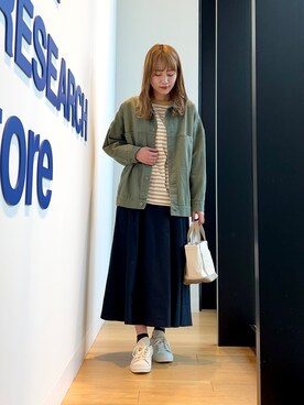 「アイテム（スカート、ブルー系）」を使った、IKUさん（レディース・160cm）の春コーディネート
