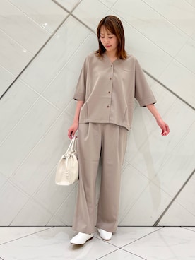 「URBAN RESEARCH DOORS（アーバンリサーチドアーズ）の『UR TECH』完声/涼ドルマン半袖シャツ（シャツ/ブラウス、ベージュ系）」を使った、IKUさん（レディース・161cm）の春コーディネート