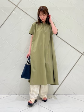 「URBAN RESEARCH DOORS（アーバンリサーチドアーズ）の衿付きスキッパーAラインワンピース（ワンピース、グリーン系）」を使った、IKUさん（レディース・161cm）の夏コーディネート