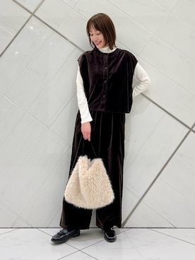 「ベロア」｜「アイテム（ローファー）」を使った、IKUさん（レディース・161cm）の秋コーディネート