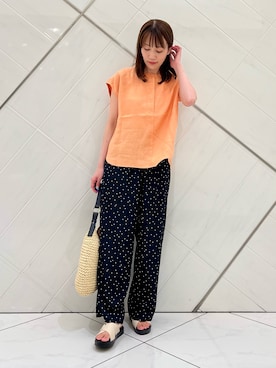 「URBAN RESEARCH DOORS（アーバンリサーチドアーズ）のリネンスキッパーフレンチブラウス（シャツ/ブラウス、オレンジ系）」を使った、IKUさん（レディース・161cm）の夏コーディネート