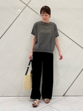 「URBAN RESEARCH DOORS（アーバンリサーチドアーズ）のハニカムタックフレンチプルオーバー（Tシャツ/カットソー、グレー系）」を使った、IKUさん（レディース・161cm）の夏コーディネート