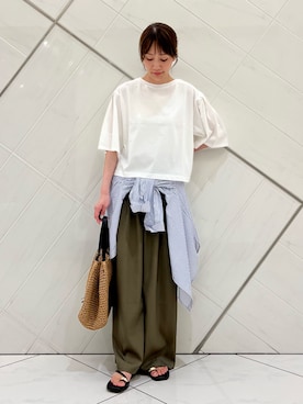 「URBAN RESEARCH DOORS（アーバンリサーチドアーズ）のシルケットクロップドプルオーバー（Tシャツ/カットソー、ホワイト系）」を使った、IKUさん（レディース・161cm）の夏コーディネート