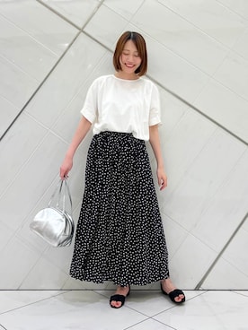 「アイテム（ボストンバッグ、シルバー系）」を使った、IKUさん（レディース・161cm）の夏コーディネート