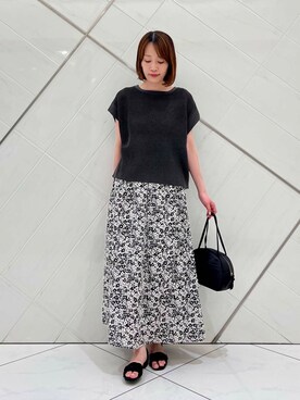 「URBAN RESEARCH DOORS（アーバンリサーチドアーズ）のリネンライクニットプルオーバー（ニット/セーター）」を使った、IKUさん（レディース・161cm）の夏コーディネート